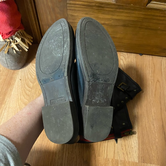 Black Boots. Size 9. Posterior Red with cute design. - Picture 5 of 6